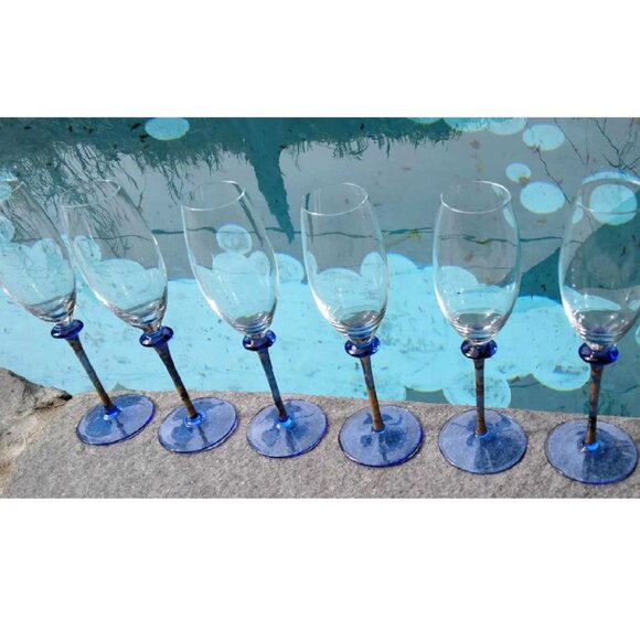 Gorgeous Set of 6 Art Glass Cobalt Blue Gold Painted Stemmed Champagne Flutes - Picture 7 of 10